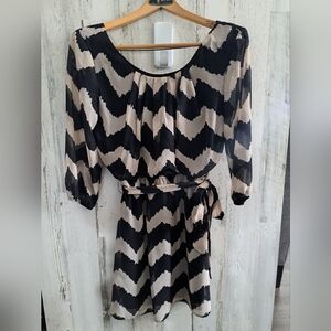 Classy Black and cream dress size S